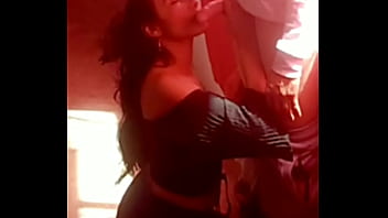 Veterana es follada por joven semental que no la suelta