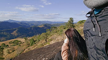 Guia turístico most pau pa turista na montanha