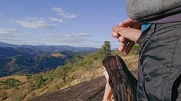 Guia turístico most pau pa turista na montanha