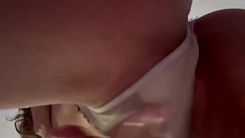 Que rica cogida me pongo yo solita pasandola rico por la mañana