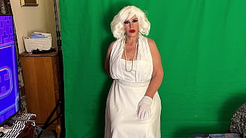 Mature marilyn monroe hollywood slut cock sucker