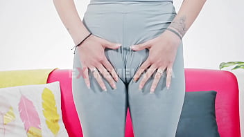 Loose pussy hole deep fisting huge squirt cervix view