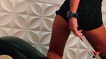 “nynfa por ela vive para ser exibida”