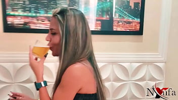 “nynfa por ela vive para ser exibida”