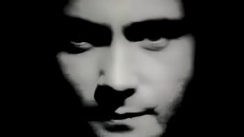 Puedo sentirlo correrse en el aire esta noche