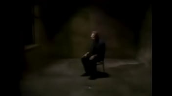 Puedo sentirlo correrse en el aire esta noche