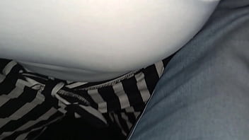 Padrastro pervertido y cochino me hace chuparle su verga asquerosa antes de darme permiso de salir con mi novio