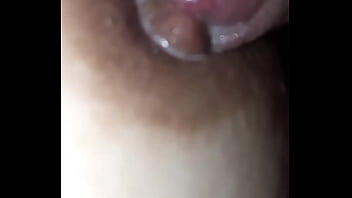 Capezzolo pieno di saliva e cappella