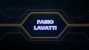 Mijando na duas no banheiro