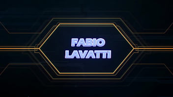 Mijando na duas no banheiro