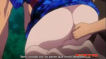 Tía disfruta de tres vergas mientras su sobrino la observa