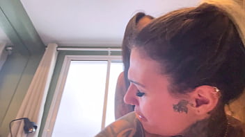 Nossa aquela foda gostosa com a quentura da buceta bem gostosa buceta com buceta chupando um cu bem molhado prontos pra gozar muito nessa suruba o pinto latejando