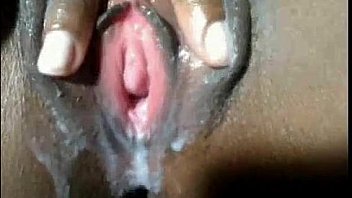 Angolana Puta Se Masturba Até Ficar Molhada Angolan Bitch Ma thumbnail