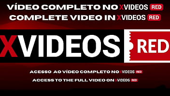 Lunaferrari "não posso gemer alto" dando com força pro meio irmão grátis