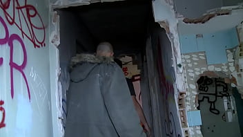 Slutty milf gets banged in outdoor threesome