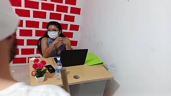 Feminis adalah bos yang jahat dan itulah mengapa karyawan memberinya apa yang pantas diterimanya Feminis adalah bos yang jahat dan itulah mengapa karyawan memberinya apa yang pantas diterimanya