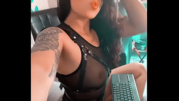 Nuevo tw rt y te regalo una foto sin panties al dm