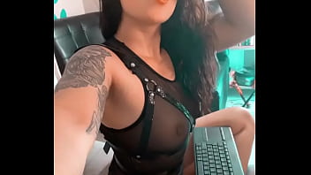 Nuevo tw rt y te regalo una foto sin panties al dm