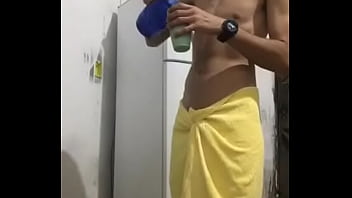 Minha Toalha Caindo Fui Só Beber Agora De Pau Durão Vem Conferir thumbnail