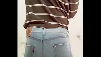 Me orino en los pantalones con mis pañales de tela y de paso tre deliciosos orgasmos