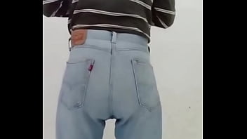 Me orino en los pantalones con mis pañales de tela y de paso tre deliciosos orgasmos