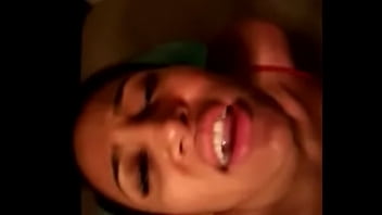 Marocaine suce son copain blanc