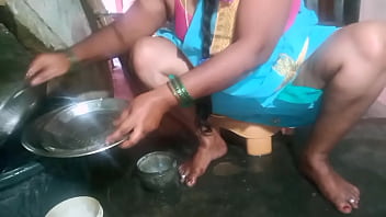 Indian Sexy Aunty Plate Cleaning Video thumbnail