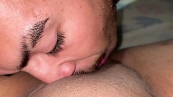 Madrastra colombiana con el culo y las tetas más gruesas entierra mi polla