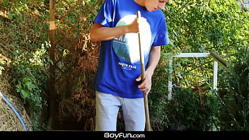 Horny Czech Boys Pounding Ass On The Houseboat thumbnail