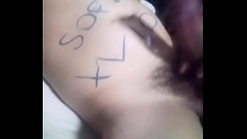 Calentando me antes de ser penetrada