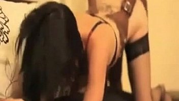 Slutty weiß teen lady dringt mit schwarzen stud