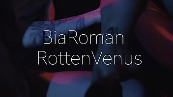 Lesbian foot worship & ballet boots