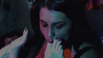 Lesbian foot worship & ballet boots