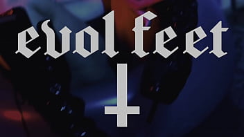 Lesbian foot worship & ballet boots