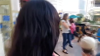 Fuimos por una nieve y vean que rico la succiona