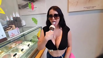 Fuimos por una nieve y vean que rico la succiona