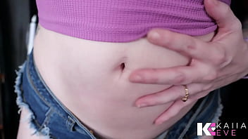 Whose stomach inflates bigger belly bubbles