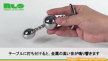 キラリと光るビジューでお尻をデコレーション。メタル感もクセになるぅ~ キラリと光るビジューでお尻をデコレーション。メタル感もクセになるぅ~