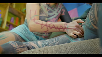 Alternative teens fuck with tattoed guy