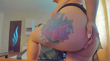 I love to finger my big ass