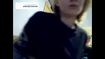 Amateur blondie on webcam