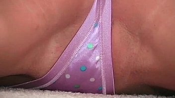 Hot body sexy horny teen plays her wet