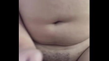 O macho que meu marido trouxe me fez gozar montando na rola dele O macho que meu marido trouxe me fez gozar montando na rola dele