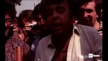 Glauber rocha acabando com a critica comprada pelos americanos Glauber rocha acabando com a critica comprada pelos americanos