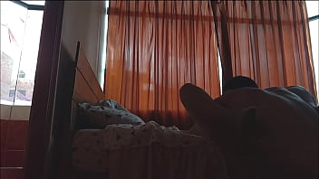 Me acuesto con amigo casto de mi esposo que se vacea toda su leche dentro de mi vagina