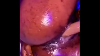 Aunty fucked her self on camera