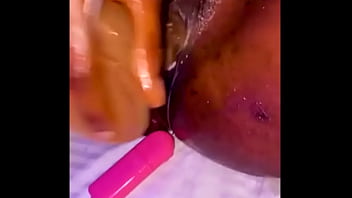 Aunty fucked her self on camera