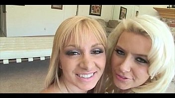 Babe sucks a mean dick 063