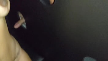 Levei minha esposa e a minha namorada para chupar rola no gloryhole parte 2