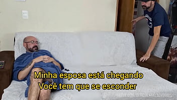 "pegadinha com esposa de olhos vendados" escondi meu amigo no guarda roupas na hora da transa com minha esposa